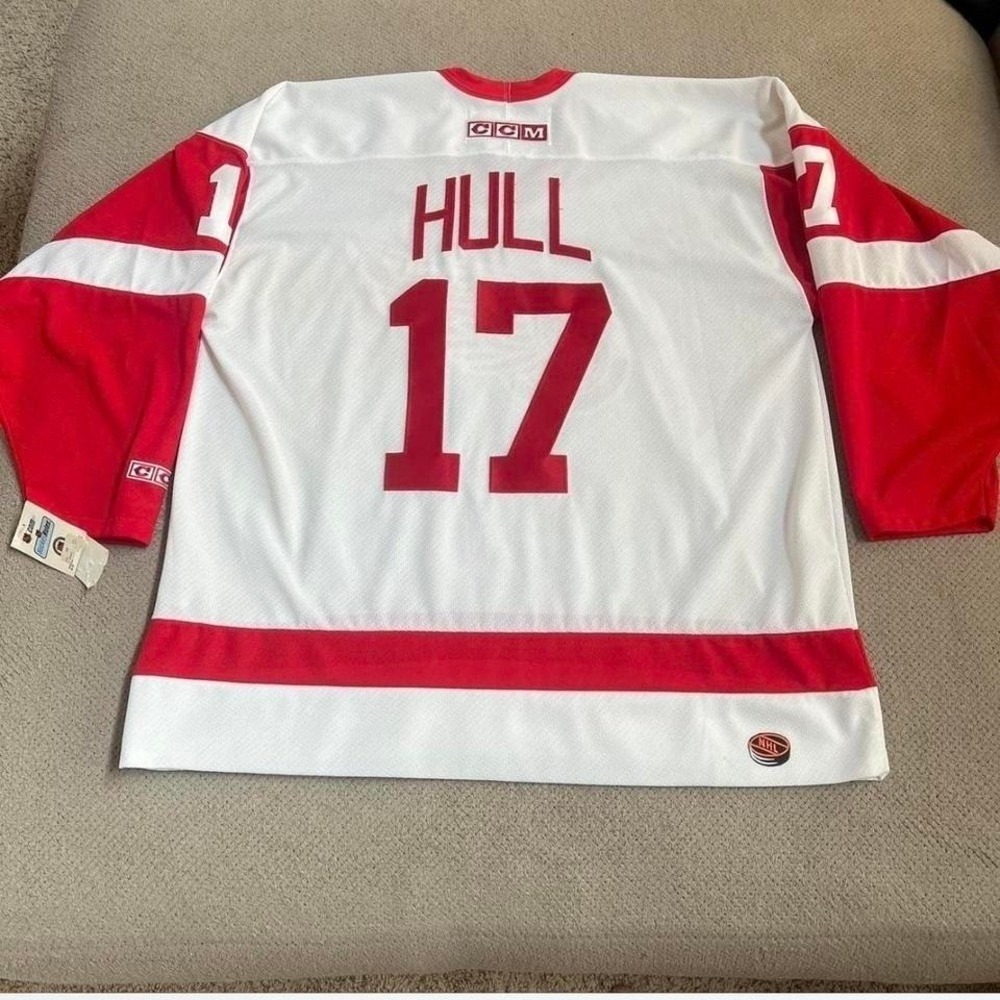 Vintage 2000s CCM Detroit Red Wings Brett Hull 17 NHL Jersey White XL.  PX